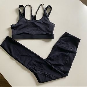 Fabletics Set (Sports Bra & 7/8 leggings)